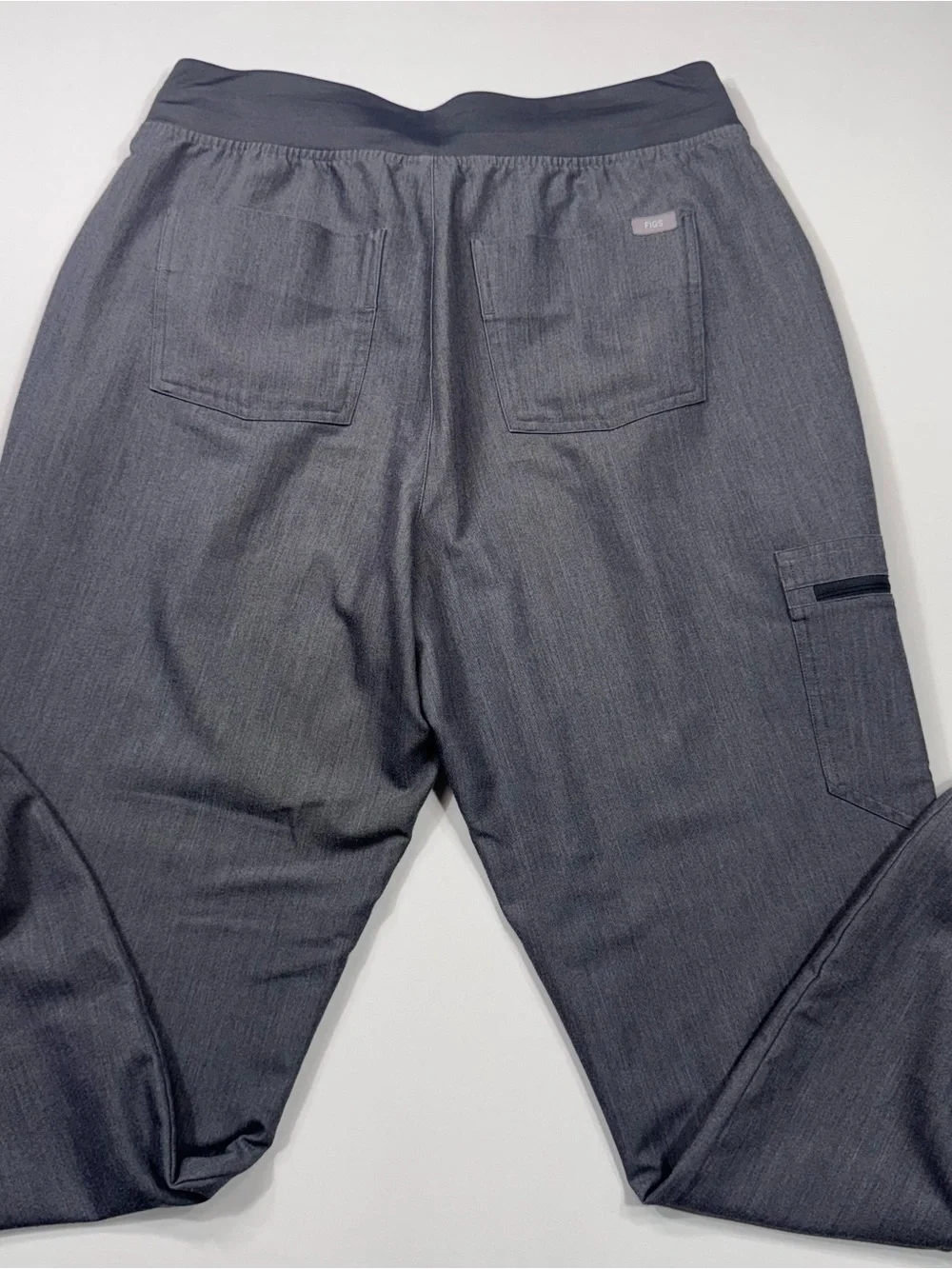 FIGS Scrubs, Zamora Jogger Scrub Pants, Gray, Tapered Ankle Cuffs, Sz. L/T